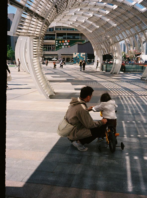 R1-00945-0012_02.jpg