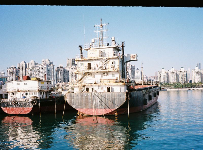 R1-00945-0022_02.jpg