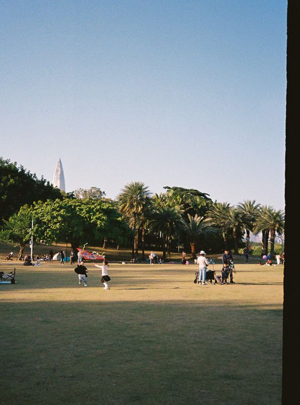 R1-00945-0037_01.jpg